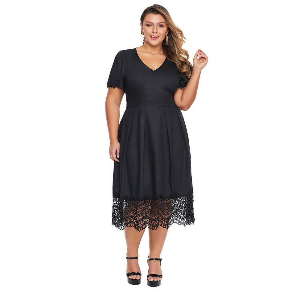 Lace Hemline Pleated Plus Size Dress